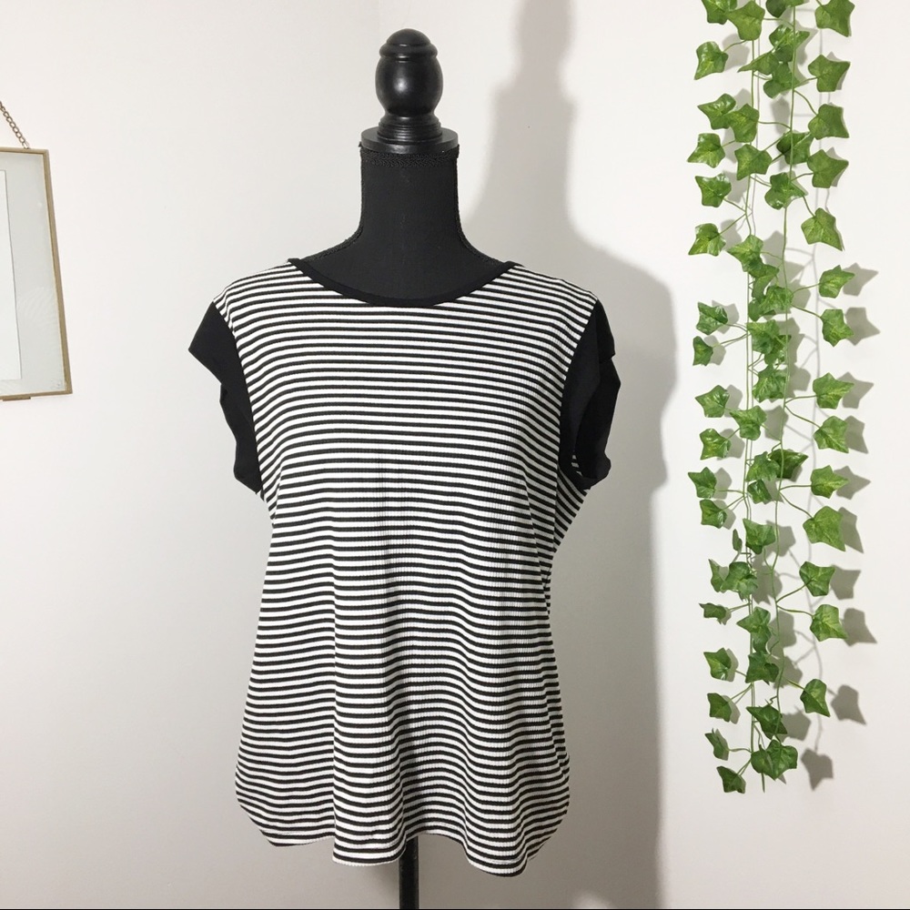 Jones New York Signature B&W Stripe Short Sleeve